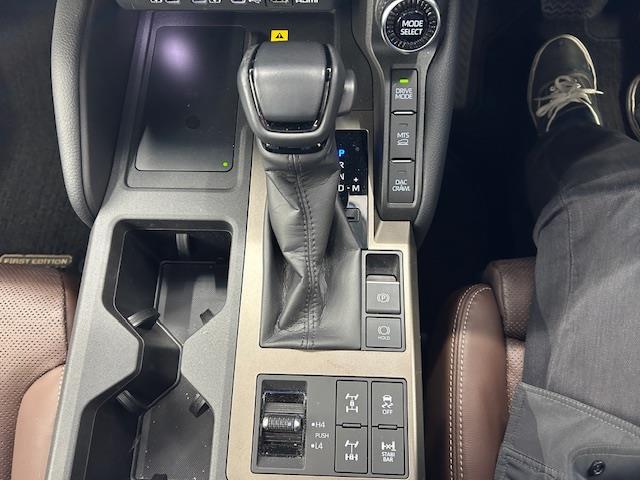 ランドクルーザー２５０ ＺＸファーストエディション　ワンオーナー　４ＷＤ（10枚目）