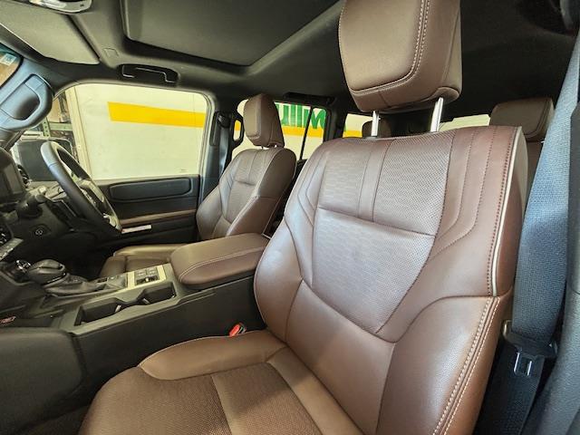 ランドクルーザー２５０ ＺＸファーストエディション　ワンオーナー　４ＷＤ（19枚目）