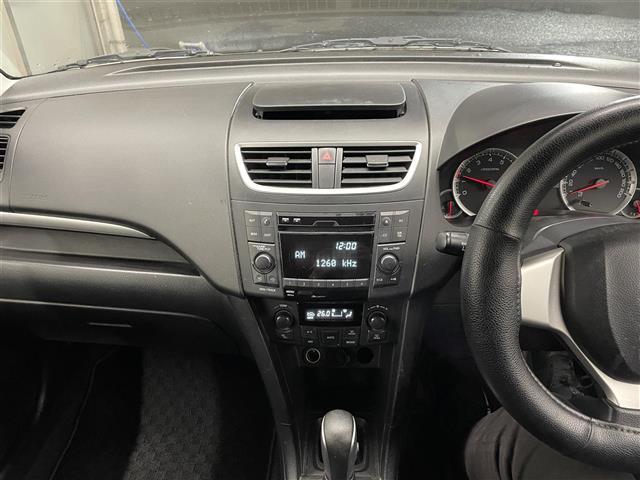 スイフト ＸＧ　４ＷＤ　プッシュスタート　純正フロアマット　前方ドライブレコーダー　ヘッドライトレベライザー　電動格納ミラー　ドアミラーヒーター　オーディオ　ＣＤ／ＦＭ／ＡＭ／ＵＳＢ　スペアキー（2枚目）