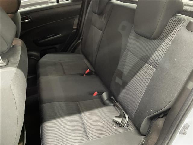 スイフト ＸＧ　４ＷＤ　プッシュスタート　純正フロアマット　前方ドライブレコーダー　ヘッドライトレベライザー　電動格納ミラー　ドアミラーヒーター　オーディオ　ＣＤ／ＦＭ／ＡＭ／ＵＳＢ　スペアキー（11枚目）