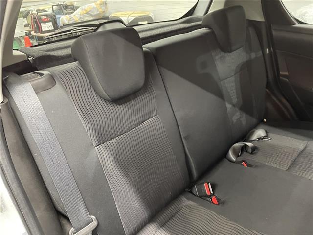 スイフト ＸＧ　４ＷＤ　プッシュスタート　純正フロアマット　前方ドライブレコーダー　ヘッドライトレベライザー　電動格納ミラー　ドアミラーヒーター　オーディオ　ＣＤ／ＦＭ／ＡＭ／ＵＳＢ　スペアキー（14枚目）