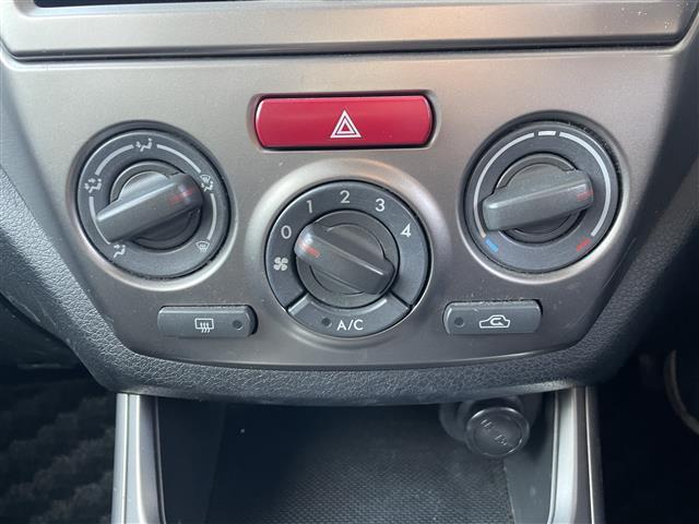 インプレッサ １．５ｉ　インプレッサ１．５ｉ　社外オーディオ　ＣＤ／ＦＭ／ＡＭ　電動格納ミラー　純正フロアマット　ヘッドライトレベライザー　リモコンキー　スペアキー（10枚目）