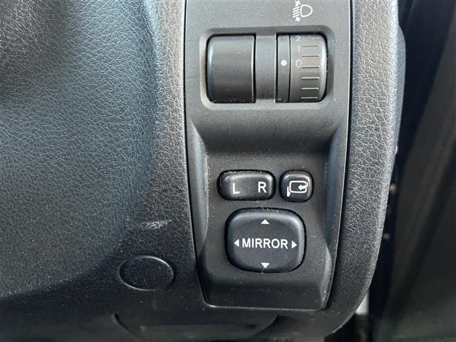 インプレッサ １．５ｉ　インプレッサ１．５ｉ　社外オーディオ　ＣＤ／ＦＭ／ＡＭ　電動格納ミラー　純正フロアマット　ヘッドライトレベライザー　リモコンキー　スペアキー（12枚目）