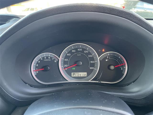 インプレッサ １．５ｉ　インプレッサ１．５ｉ　社外オーディオ　ＣＤ／ＦＭ／ＡＭ　電動格納ミラー　純正フロアマット　ヘッドライトレベライザー　リモコンキー　スペアキー（13枚目）