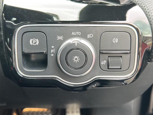 ＣＬＡクラス シューティングブレーク ＣＬＡ２５０　４マチクシュティングブレクＡＭＧライン　レーダーセーフティパッケージ／アドバンスドパッケージ／レザーエクスクルーシブパッケージ／ナビゲーションパッケージ／パノラミックスライディングルーフ／ＥＴＣ２．０／前後ドライブレコーダー（16枚目）