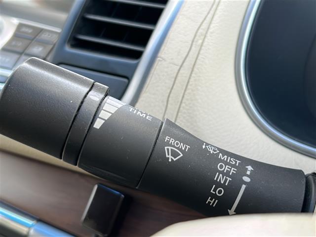 ティアナ 250XL 純正ナビ/バックカメラ/ETC/社外18AW/前席パワーシート/エンジンプッシュスタート(12枚目)