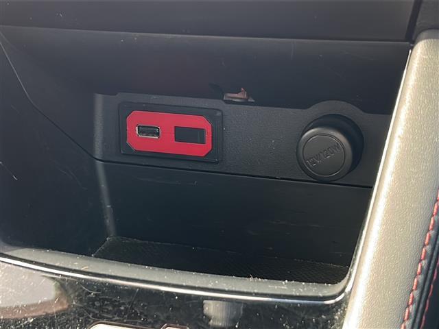 気になる車はすぐにお問い合わせください！画面右側の００６６から始まる無料ダイヤルからお問い合わせ下さい！専門スタッフがお車のご質問にお答えいたします！