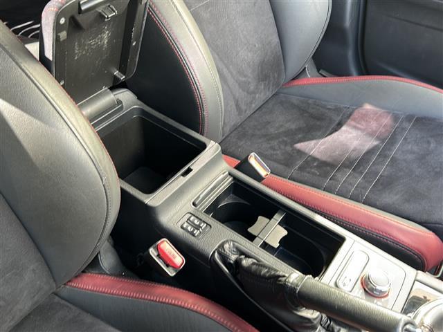 店頭在庫以外にも全国約４万台※の在庫から、ぴったりな１台をご提案します！※２０２３年１０月現在の在庫台数です。売約済の可能性があります。