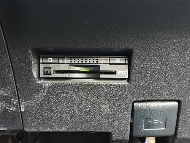 カローラフィールダー 1.5G 1オナ 純正ナビ Bカメ ルーフレール ETC(5枚目)