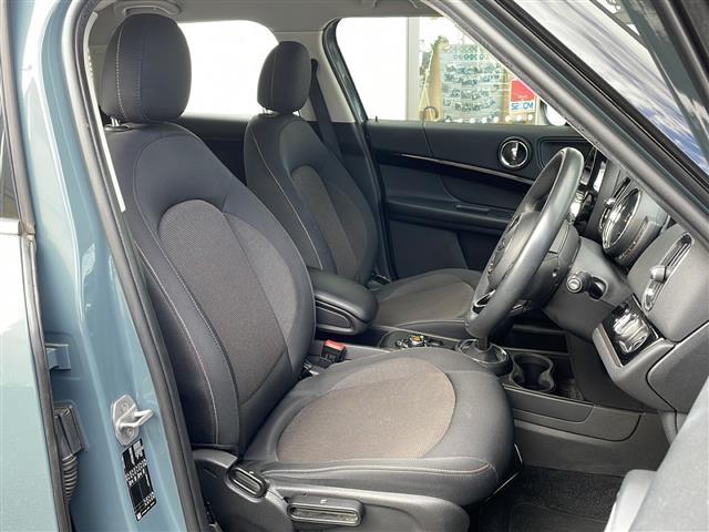 ＭＩＮＩ クーパーＤ　クロスオーバー　純正ナビ　（ＦＭ／ＡＭ／ＢＴ／ＵＳＢ）　バックカメラ　ドライブレコーダー（前後）　アダプティブクルーズコントロール　パワーバッグドア　コーナーセンサー　ＥＴＣ　ステアリングスイッチ　スペアキー（22枚目）