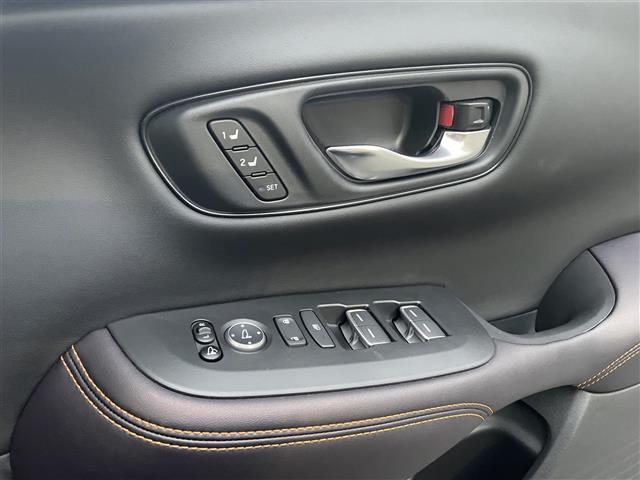 ZR-V e:HEV Z ワンオーナー・4WD・Honda SENSING・Honda CONNECTディスプレイ ナビ付・マルチビューカメラシステム・ビルトインETC2.0・革シート・パワーテールゲート(17枚目)