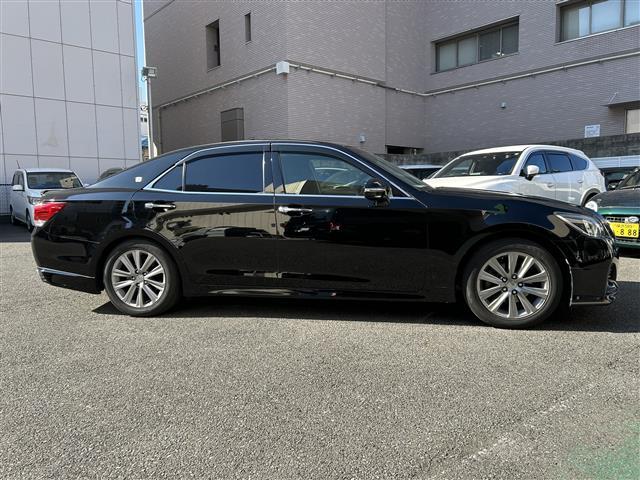 安心の全車保証付き！（※部分保証、国産車は納車後３ヶ月、輸入車は納車後１ヶ月の保証期間となります）。その他長期保証（有償）もご用意しております！※長期保証を付帯できる車両には条件がございます。