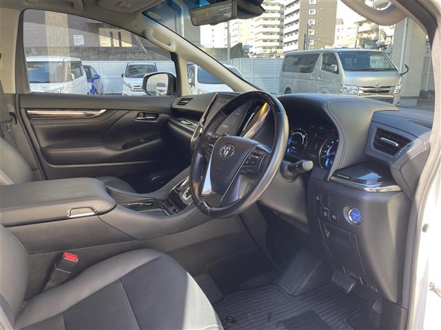 アルファードハイブリッド ＳＲ　純正メモリナビ　フルセグＴＶ　サンルーフ　両側パワースライドドア　後席モニター　全方位カメラ　電動リアゲート　パワーシート　シートヒーター／エアーシート　オートブレーキホールド　ステアリングヒーター（32枚目）