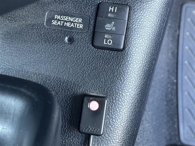 プリウス Sツーリングセレクション 禁煙/ワンオーナー/モデリスタエアロ(フロント、サイド、リア)/モデリスタ18AW/黒革シート/シートヒーター(前席)/純正ナビ/CD/DVD/BT/フルセグ/MSV/バックカメラ/ビルトインETC(5枚目)