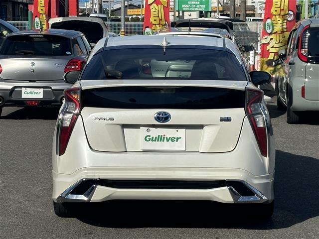 プリウス Sツーリングセレクション 禁煙/ワンオーナー/モデリスタエアロ(フロント、サイド、リア)/モデリスタ18AW/黒革シート/シートヒーター(前席)/純正ナビ/CD/DVD/BT/フルセグ/MSV/バックカメラ/ビルトインETC(9枚目)