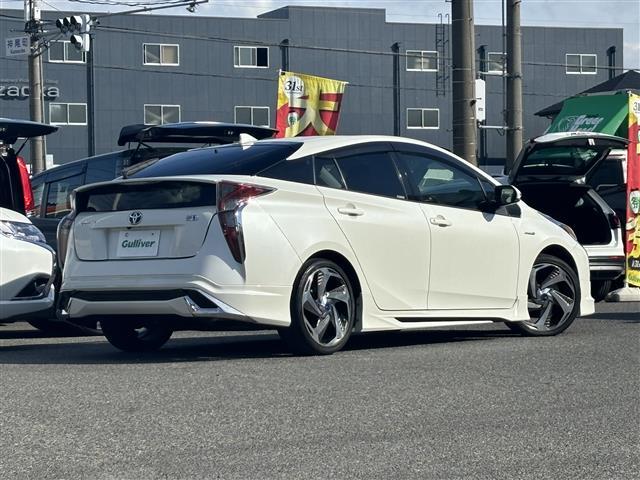 プリウス Sツーリングセレクション 禁煙/ワンオーナー/モデリスタエアロ(フロント、サイド、リア)/モデリスタ18AW/黒革シート/シートヒーター(前席)/純正ナビ/CD/DVD/BT/フルセグ/MSV/バックカメラ/ビルトインETC(13枚目)