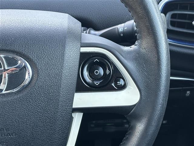 プリウス Sツーリングセレクション 禁煙/ワンオーナー/モデリスタエアロ(フロント、サイド、リア)/モデリスタ18AW/黒革シート/シートヒーター(前席)/純正ナビ/CD/DVD/BT/フルセグ/MSV/バックカメラ/ビルトインETC(23枚目)