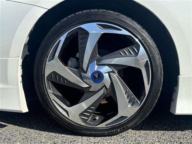 プリウス Sツーリングセレクション 禁煙/ワンオーナー/モデリスタエアロ(フロント、サイド、リア)/モデリスタ18AW/黒革シート/シートヒーター(前席)/純正ナビ/CD/DVD/BT/フルセグ/MSV/バックカメラ/ビルトインETC(33枚目)