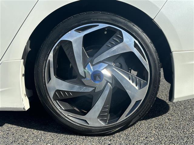 プリウス Sツーリングセレクション 禁煙/ワンオーナー/モデリスタエアロ(フロント、サイド、リア)/モデリスタ18AW/黒革シート/シートヒーター(前席)/純正ナビ/CD/DVD/BT/フルセグ/MSV/バックカメラ/ビルトインETC(34枚目)