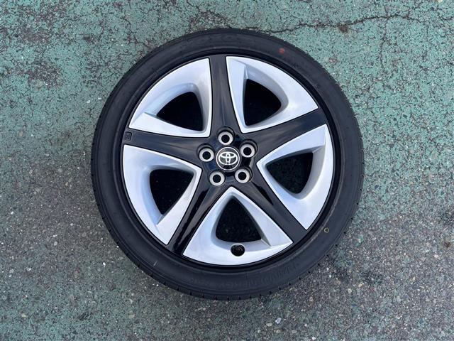 プリウス Sツーリングセレクション 禁煙/ワンオーナー/モデリスタエアロ(フロント、サイド、リア)/モデリスタ18AW/黒革シート/シートヒーター(前席)/純正ナビ/CD/DVD/BT/フルセグ/MSV/バックカメラ/ビルトインETC(41枚目)