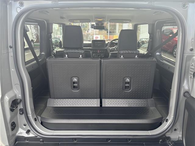 ジムニー XC 禁煙/ワンオーナー/純正革調シートカバー/CSTマットブラック16インチAW/ホワイトレタータイヤ/ディスプレイオーディオ/CD/BT/USB/AppleCarPlay/AndroidAuto(15枚目)