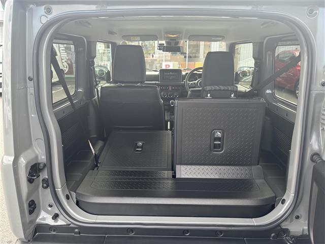 ジムニー XC 禁煙/ワンオーナー/純正革調シートカバー/CSTマットブラック16インチAW/ホワイトレタータイヤ/ディスプレイオーディオ/CD/BT/USB/AppleCarPlay/AndroidAuto(16枚目)