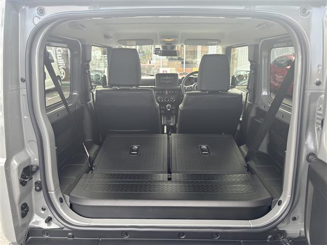 ジムニー XC 禁煙/ワンオーナー/純正革調シートカバー/CSTマットブラック16インチAW/ホワイトレタータイヤ/ディスプレイオーディオ/CD/BT/USB/AppleCarPlay/AndroidAuto(17枚目)