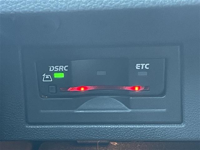 ゴルフR ベースグレード 禁煙/純正ナビ(AUX/BT/TV/CD/DVD)/黒本革シート/前席シートヒーター/衝突軽減システム/BSM/ステアリングスイッチ/レーダークルーズコントロールバックカメラ/電気付バニティミラー(5枚目)