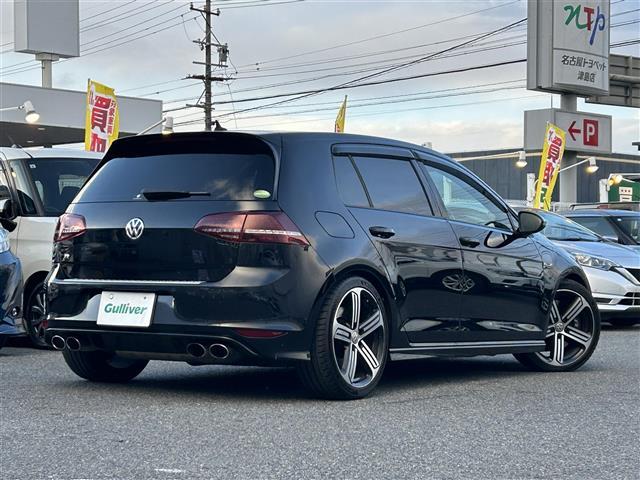 ゴルフR ベースグレード 禁煙/純正ナビ(AUX/BT/TV/CD/DVD)/黒本革シート/前席シートヒーター/衝突軽減システム/BSM/ステアリングスイッチ/レーダークルーズコントロールバックカメラ/電気付バニティミラー(12枚目)