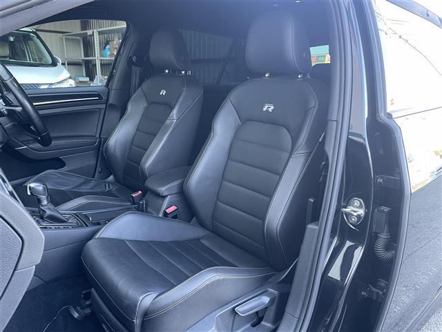 ゴルフR ベースグレード 禁煙/純正ナビ(AUX/BT/TV/CD/DVD)/黒本革シート/前席シートヒーター/衝突軽減システム/BSM/ステアリングスイッチ/レーダークルーズコントロールバックカメラ/電気付バニティミラー(24枚目)