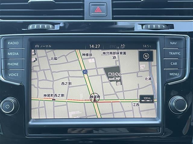 ゴルフR ベースグレード 禁煙/純正ナビ(AUX/BT/TV/CD/DVD)/黒本革シート/前席シートヒーター/衝突軽減システム/BSM/ステアリングスイッチ/レーダークルーズコントロールバックカメラ/電気付バニティミラー(33枚目)