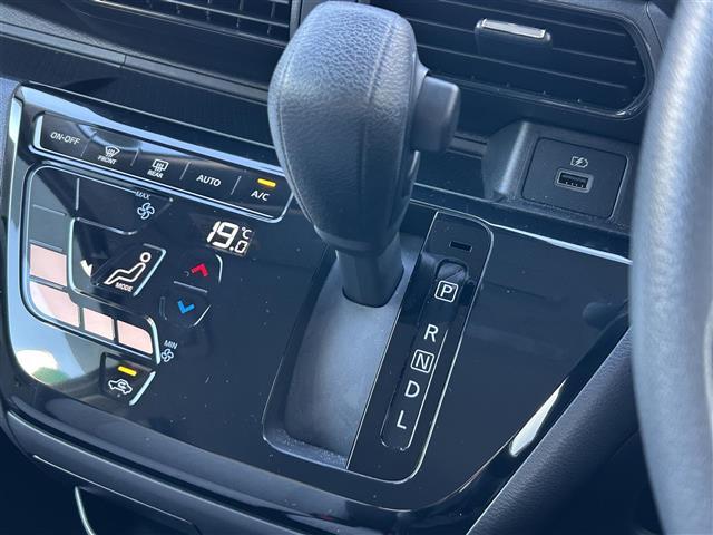 デイズ Ｘ　ナビ／地デジＴＶ／ＢＴ／ｉｐｏｄ／ＣＤ／ＵＳＢ／バックカメラ／衝突軽減システム／標識認識機能／インテリジェントＰＡ／インテリジェントＦＣＷ／オートハイビーム／前ドラレコ／ステアスイッチ／オートライト（18枚目）