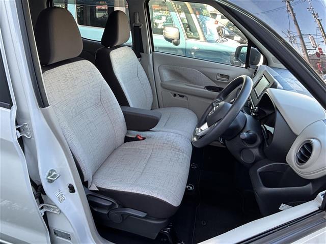 デイズ Ｘ　ナビ／地デジＴＶ／ＢＴ／ｉｐｏｄ／ＣＤ／ＵＳＢ／バックカメラ／衝突軽減システム／標識認識機能／インテリジェントＰＡ／インテリジェントＦＣＷ／オートハイビーム／前ドラレコ／ステアスイッチ／オートライト（27枚目）