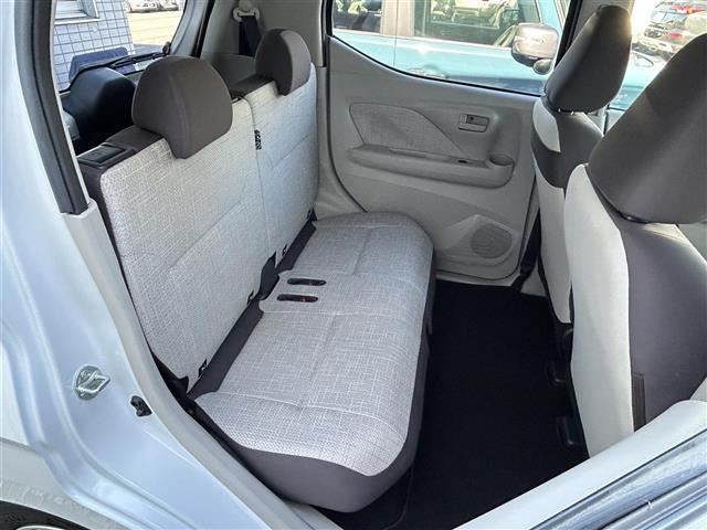 デイズ Ｘ　ナビ／地デジＴＶ／ＢＴ／ｉｐｏｄ／ＣＤ／ＵＳＢ／バックカメラ／衝突軽減システム／標識認識機能／インテリジェントＰＡ／インテリジェントＦＣＷ／オートハイビーム／前ドラレコ／ステアスイッチ／オートライト（29枚目）