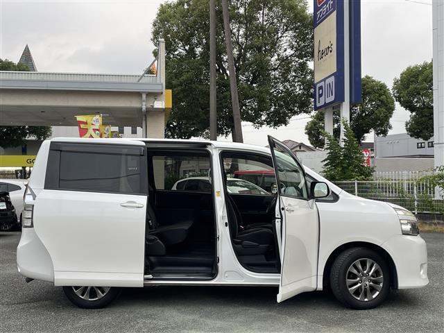 ヴォクシー X Lエディション 片側Pスラ 純正ナビ Bカメラ ETC HIDライト(18枚目)