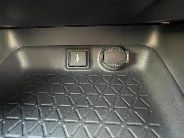 ＲＡＶ４ Ｘ　１オーナー　Ｒクルーズ　Ｂカメラ　ＥＴＣ　ＬＥＤ（19枚目）