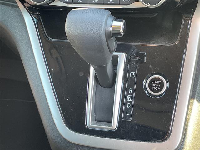 セレナ Ｘ　後席Ｍ　両側Ｐスラ　純正ナビ　全方位Ｃ　ＥＴＣ（6枚目）