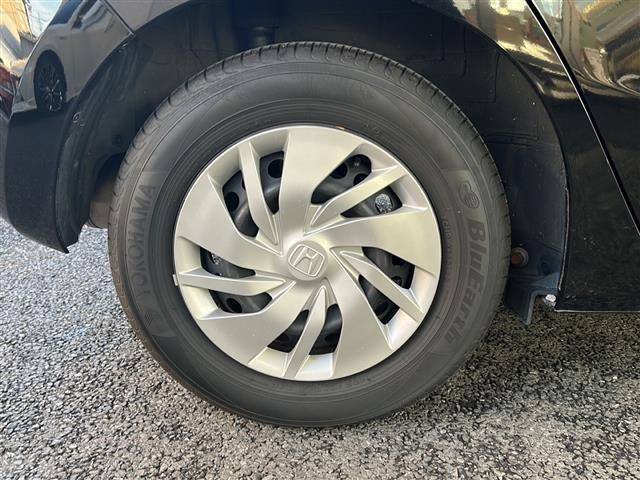 フィット 13G・Fパッケージ ファインエディション ワンオーナー/純正ナビ/フルセグTV/Bluetooth/DVD再生/バックカメラ/衝突軽減ブレーキ/スマートキー/プッシュスタート/ETC/LEDライト/サイドエアバッグ/カーテンエアバッグ(13枚目)