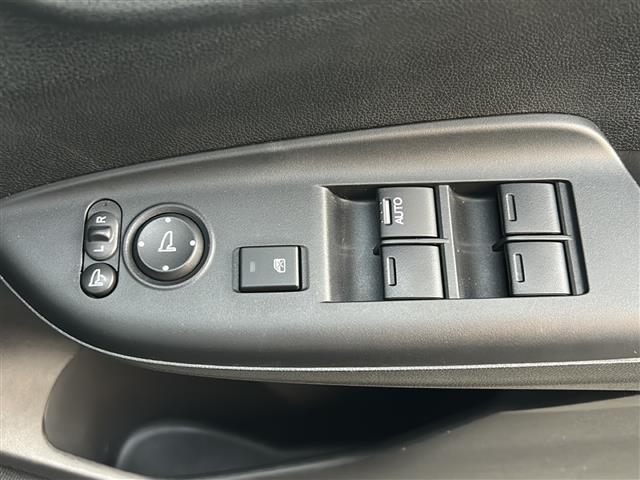 フィット 13G・Fパッケージ ファインエディション ワンオーナー/純正ナビ/フルセグTV/Bluetooth/DVD再生/バックカメラ/衝突軽減ブレーキ/スマートキー/プッシュスタート/ETC/LEDライト/サイドエアバッグ/カーテンエアバッグ(25枚目)