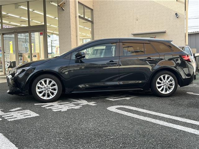 カローラツーリング Ｓ　ワンオーナー／純正９インチナビ／Ｂｌｕｅｔｏｏｔｈ／ＤＶＤ／バックカメラ／衝突軽減ブレーキ／車線逸脱警報／レーダークルーズ／スマートキー／シートヒーター／ステアリングヒーター／ビルトインＥＴＣ（5枚目）