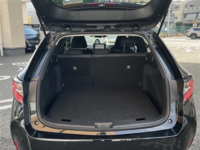 カローラツーリング Ｓ　ワンオーナー／純正９インチナビ／Ｂｌｕｅｔｏｏｔｈ／ＤＶＤ／バックカメラ／衝突軽減ブレーキ／車線逸脱警報／レーダークルーズ／スマートキー／シートヒーター／ステアリングヒーター／ビルトインＥＴＣ（11枚目）