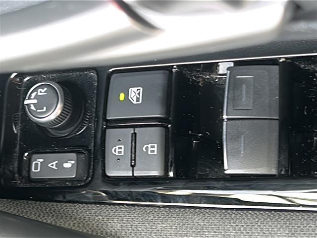 カローラツーリング Ｓ　ワンオーナー／純正９インチナビ／Ｂｌｕｅｔｏｏｔｈ／ＤＶＤ／バックカメラ／衝突軽減ブレーキ／車線逸脱警報／レーダークルーズ／スマートキー／シートヒーター／ステアリングヒーター／ビルトインＥＴＣ（35枚目）