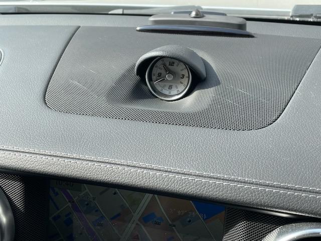 ＳＬ ＡＭＧスポーツパッケージ　オプションＡＢＣパッケージ／マジックスカイコントロールパノラミックバミラルーフ／レーダーセーフティーパッケージ／本革シート（22枚目）