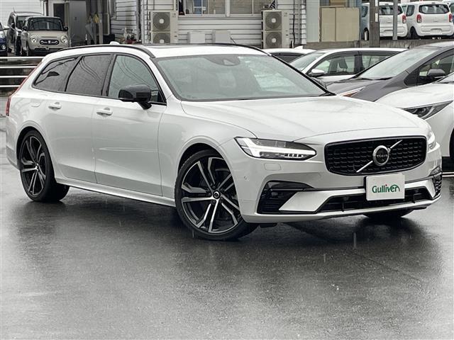 Ｂ６　ＡＷＤ　Ｒデザイン　ワンオーナー・Ｂｏｗｅｒｓ＆Ｗｉｌｌｋｉｎｓ・パノラマルーフ　全方位カメラ　パークアシスト　前後シートヒーター　ステアリングヒーター　純正２０インチアルミホイール　タイプＣ・ＵＳＢ(2枚目)