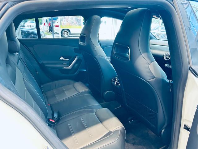 ＣＬＡクラス シューティングブレーク ＣＬＡ２００ｄ　シューティングブレーク　ＡＭＧライン　レーダーセーフティＰ　アドバンスドＰ　ＨＵＤ　パノラマＳＲ　ＡＣＣ　純正ナビ　ＴＶ　３６０°　純１８インチＡＷ　ＬＥＤ　アンビエントライト　電動リアゲート　黒革　メモリパワーシート　シートヒーター（43枚目）