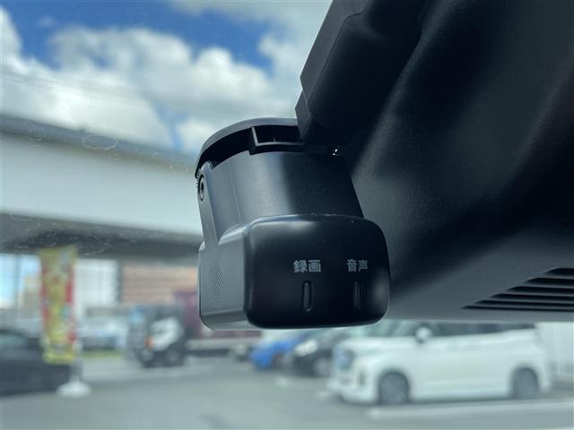 オーラ Ｇ　ワンオーナー／純正メーカーナビ（フルセグＴＶ／Ｂｌｕｅｔｏｏｔｈ／ラジオ）／アラウンドビューモニター／プロパイロット機能／レーダークルーズコントロール／デジタルコックピット／ＢＯＳＥサウンド（14枚目）