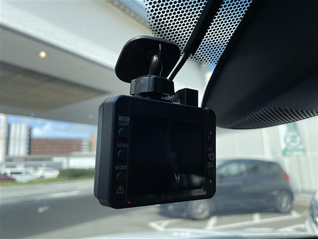 ヴェゼル ＲＳ・ホンダセンシング　・純正ディーラーナビ（Ｇａｔｈｅｒｓ：ＶＸＭ－１９４ＶＦｉ）・Ｂｌｕｅｔｏｏｔｈ対応・フルセグＴＶ・ＦＭ／ＡＭ・ＣＤ／ＤＶＤ・レーダークルーズコントロール・バックカメラ（7枚目）