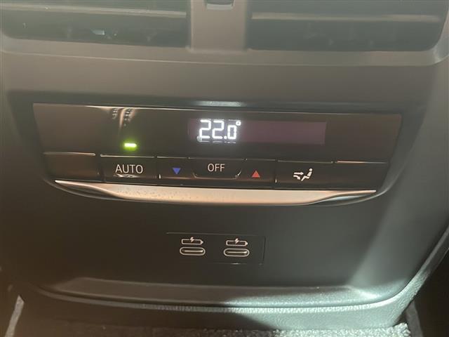 Ｍ４ Ｍ４カブリオレ　コンペティション　Ｍ　ｘＤｒｉｖｅ　★禁煙車★新車ワンオーナー★純正ＯＰツートーンエクステンドメリノ革シート★純正ＯＰ５本ツインスポークアルミ★純正ＯＰパーキングアシストプラス（17枚目）