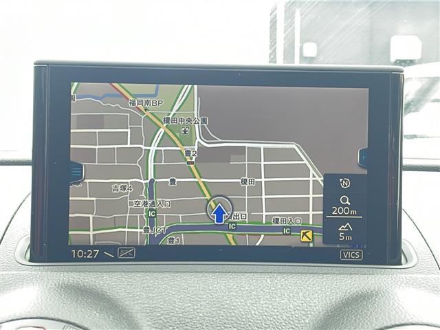 S3セダン ベースグレード ・純正ナビ(AM/FM/BT/CD)・バックカメラ・クルーズコントロール・前席パワーシート・前席シートヒーター・パドルシフト・ビルトインETC・クリアランスソナー・アイドリングストップ(4枚目)