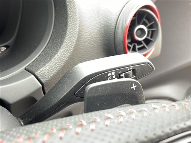 S3セダン ベースグレード ・純正ナビ(AM/FM/BT/CD)・バックカメラ・クルーズコントロール・前席パワーシート・前席シートヒーター・パドルシフト・ビルトインETC・クリアランスソナー・アイドリングストップ(10枚目)